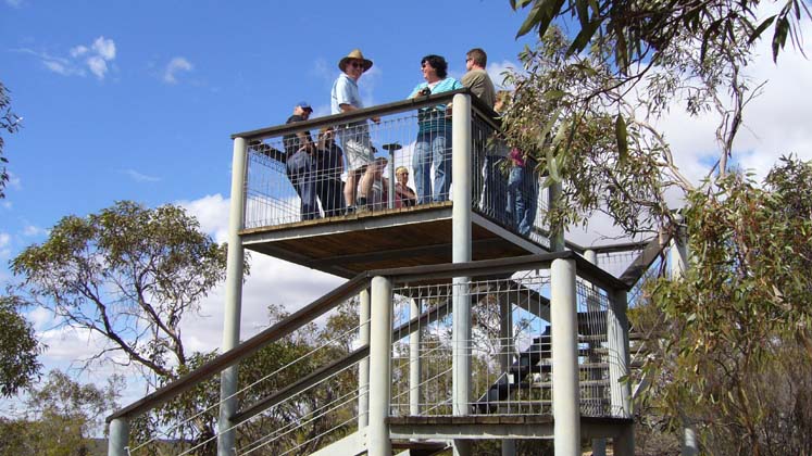 04-Convoy takes in the views from the Wyperfeld Eastern lookout