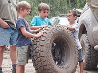 Stuart, Eamon & Connor check out Dippa's new tyre